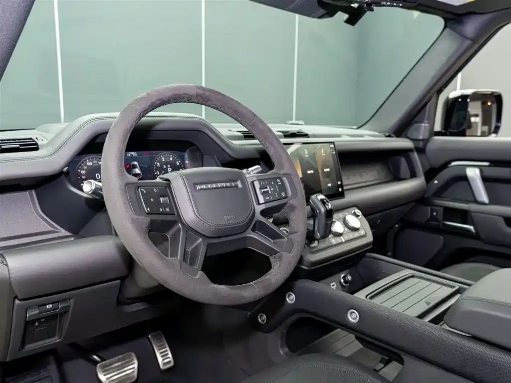 Land Rover Defender — фото 7