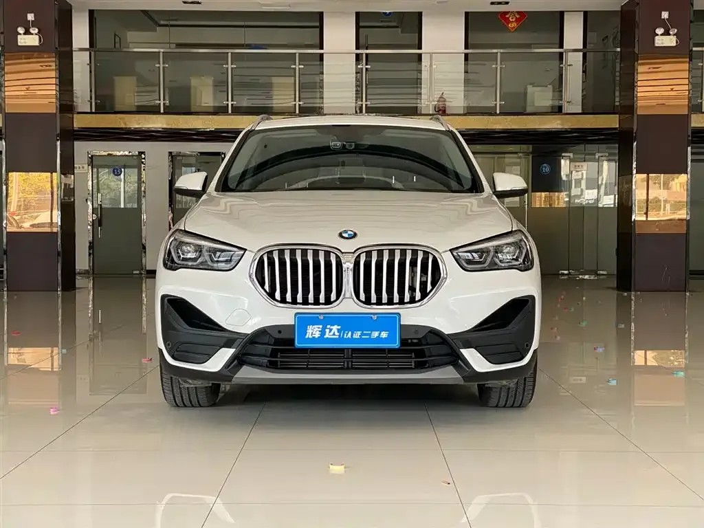 BMW X1 — фото 10