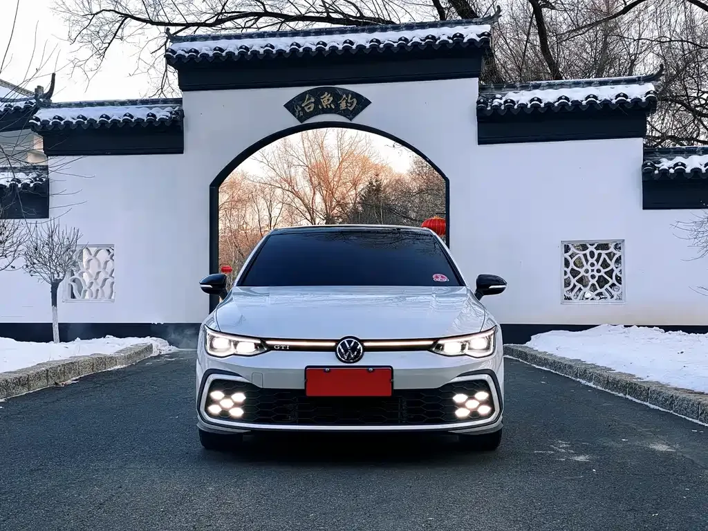 Volkswagen Golf GTI — фото 5