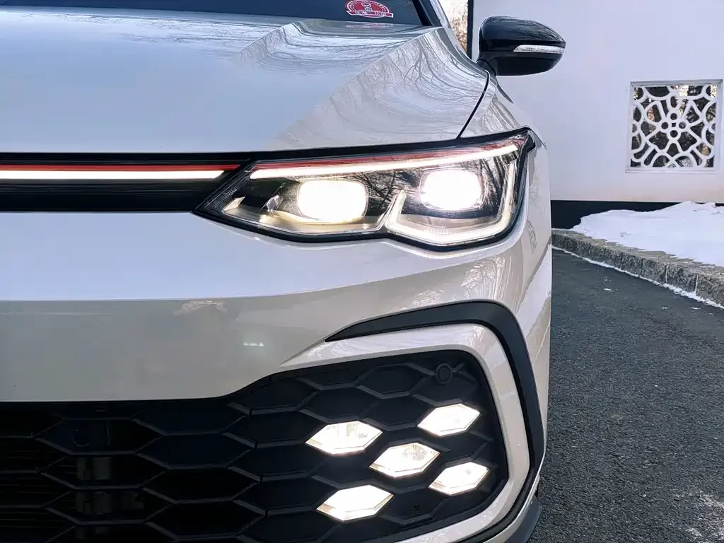 Volkswagen Golf GTI — фото 2