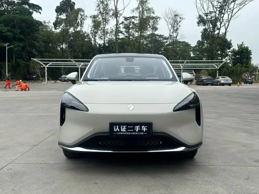 Baojun E6 — фото 9