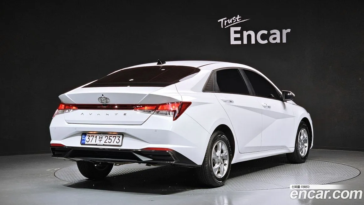 Hyundai AVANTE — фото 4