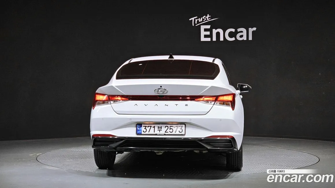 Hyundai AVANTE — фото 2