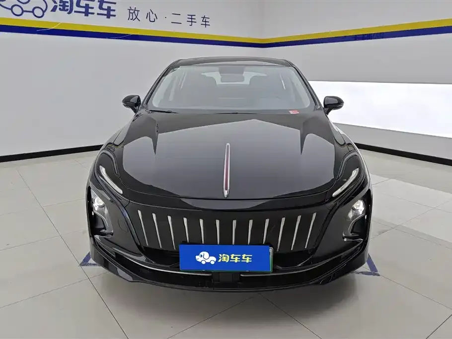 Hongqi E-QM5 — фото 4