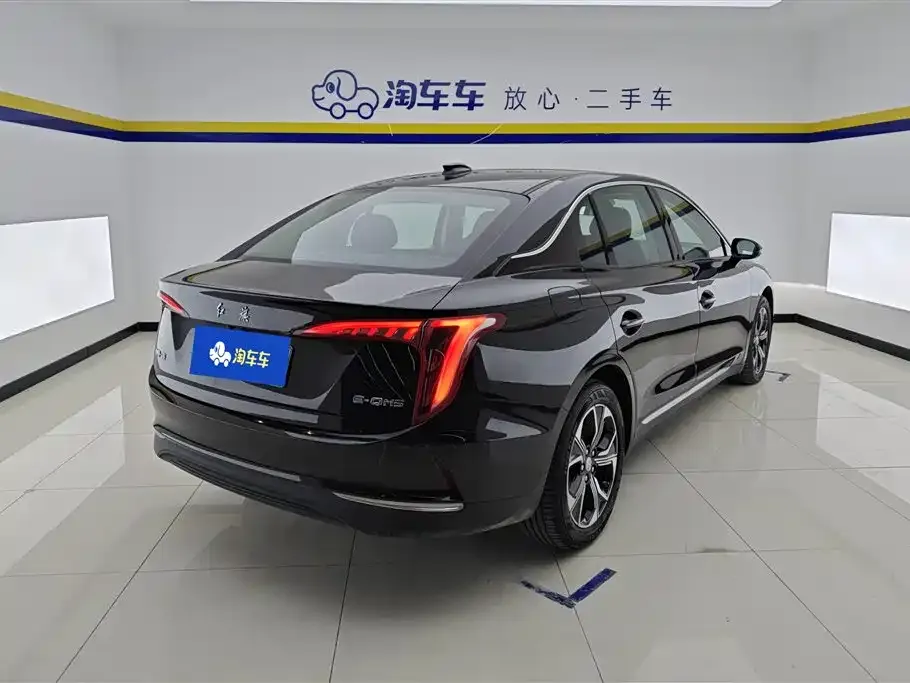 Hongqi E-QM5 — фото 3