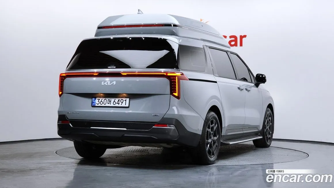 Kia Carnival — фото 10