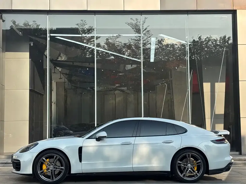 Porsche Panamera — фото 4