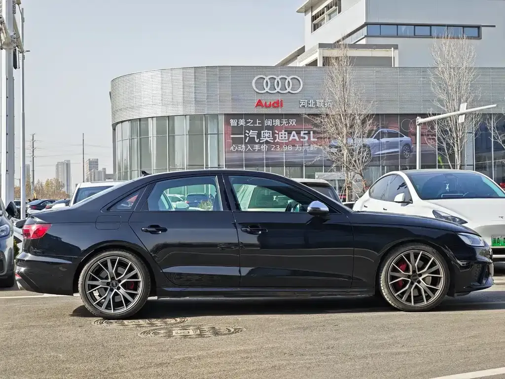 Audi S4 — фото 3