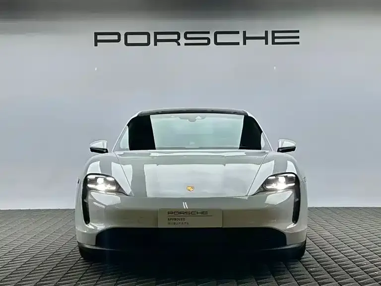 Porsche Taycan — фото 7