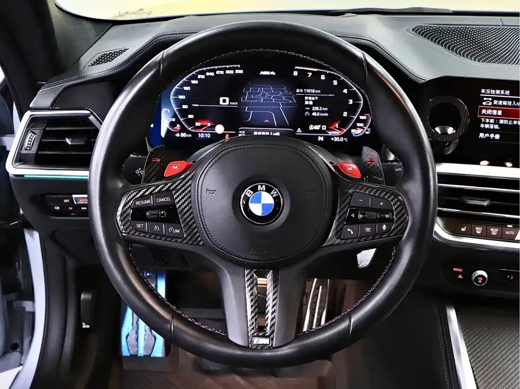 BMW M4 — фото 10