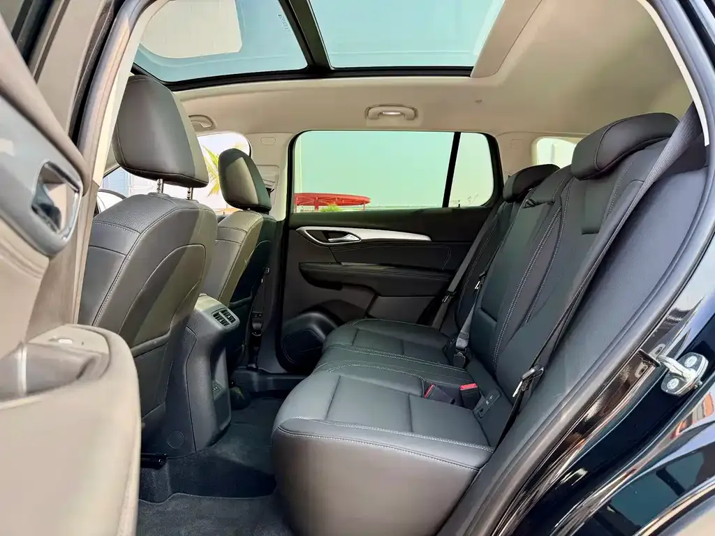 Buick Envision Plus — фото 2