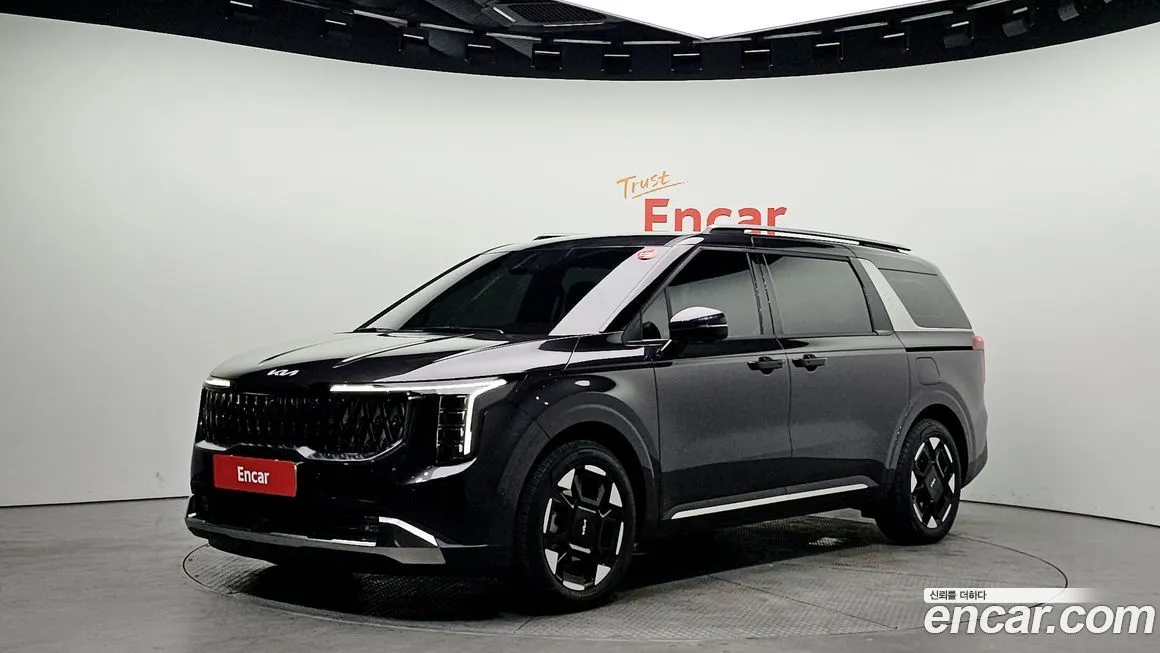 Kia Carnival — фото 1