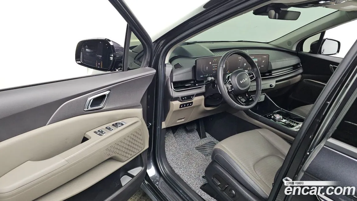 Kia Carnival — фото 10