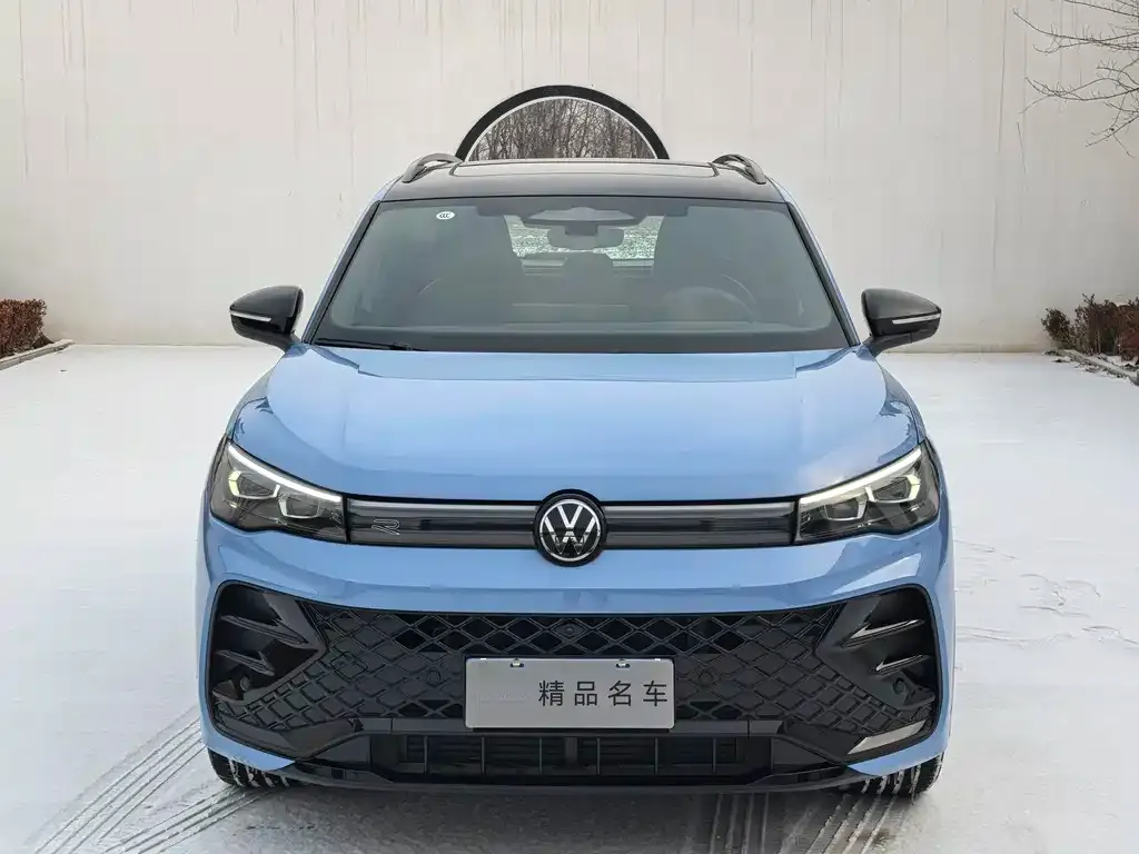 Volkswagen Tiguan L — фото 4