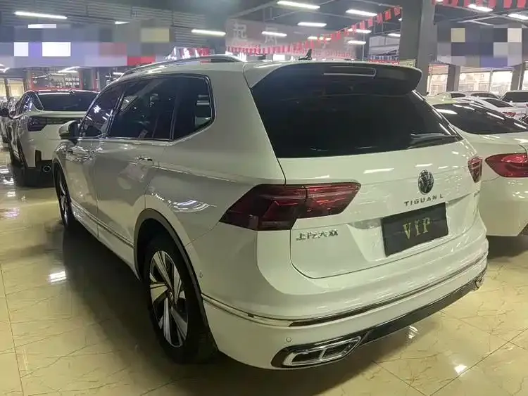 Volkswagen Tiguan L — фото 3