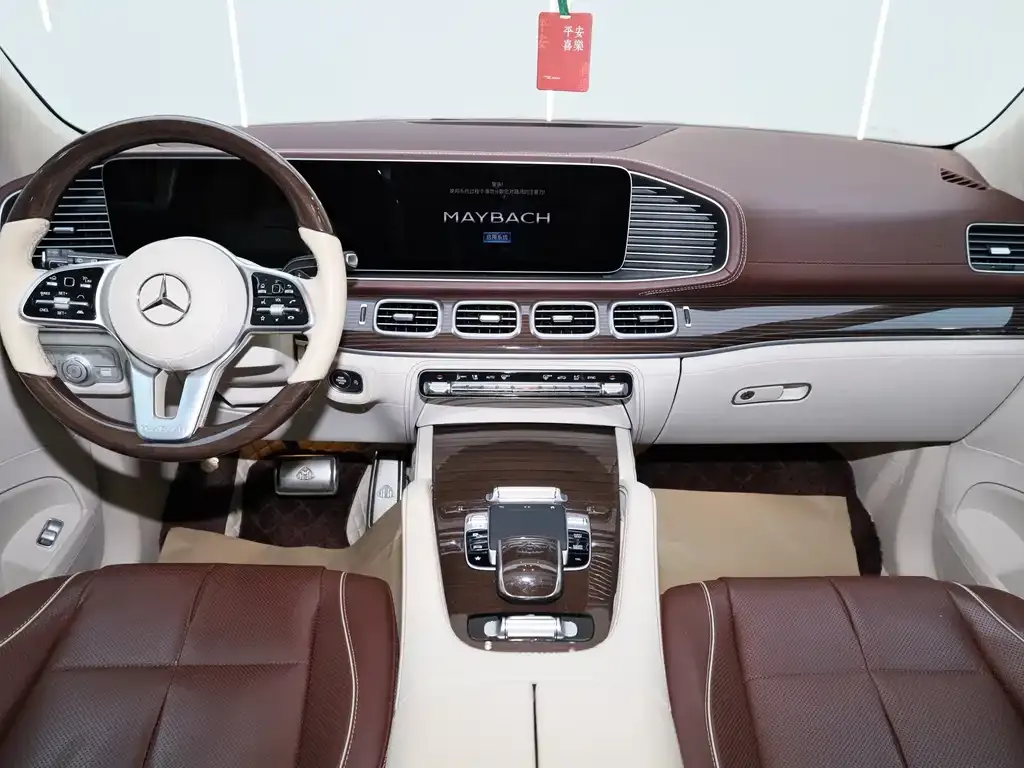 Mercedes-Benz GLS — фото 10