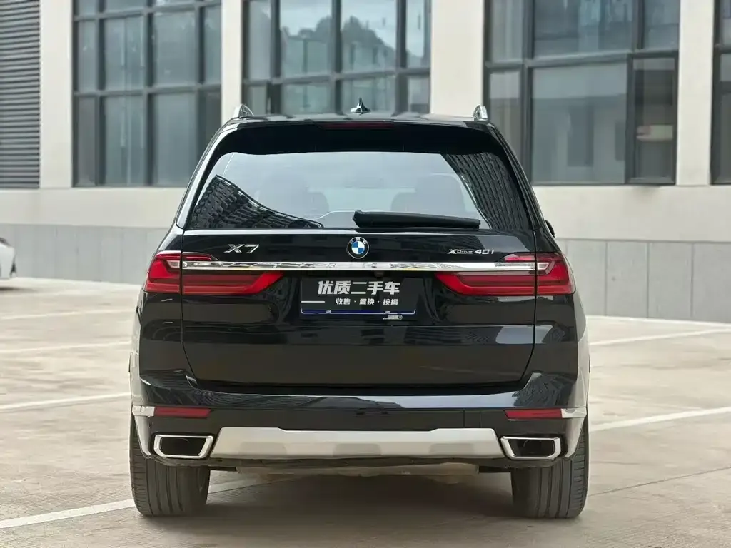 BMW X7 — фото 3