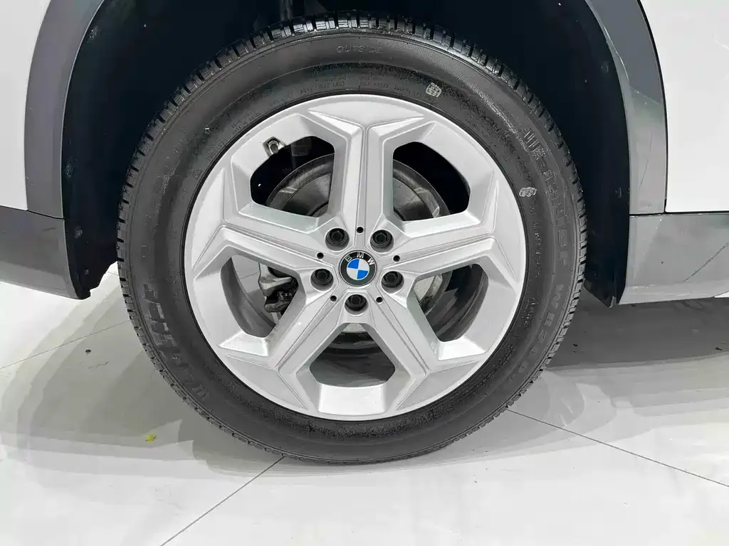 BMW X1 — фото 4
