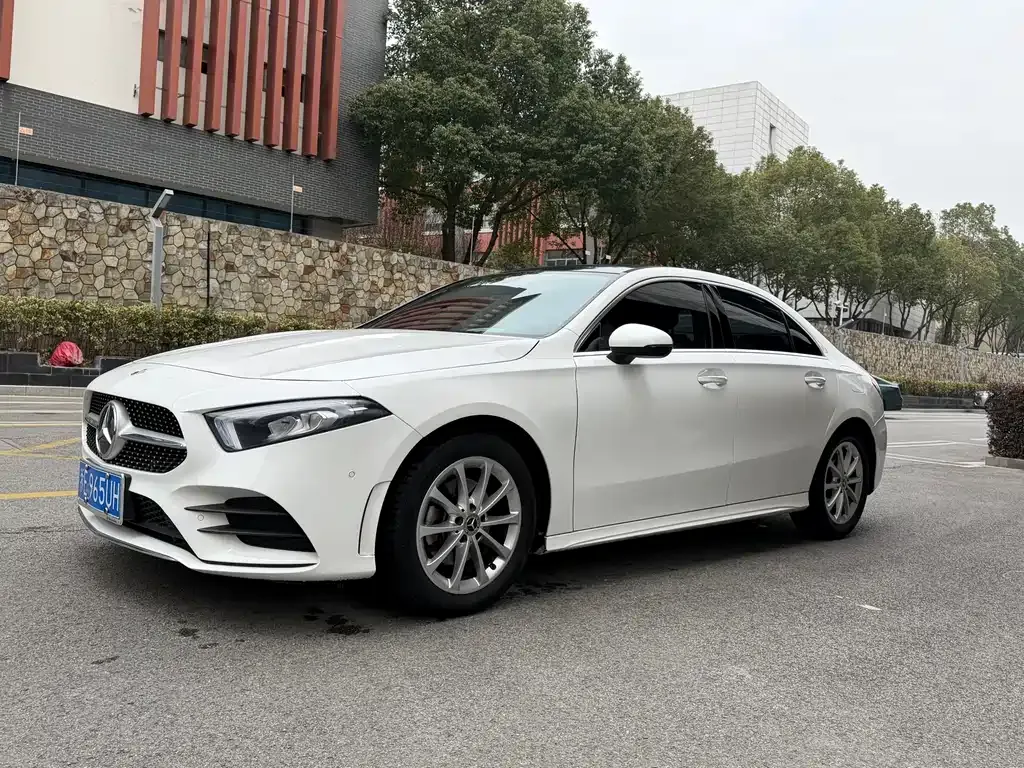 Mercedes-Benz A-Class — фото 1