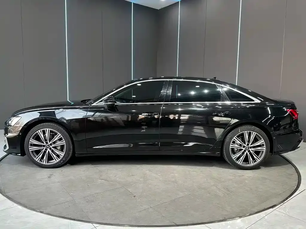 Audi A6L — фото 10