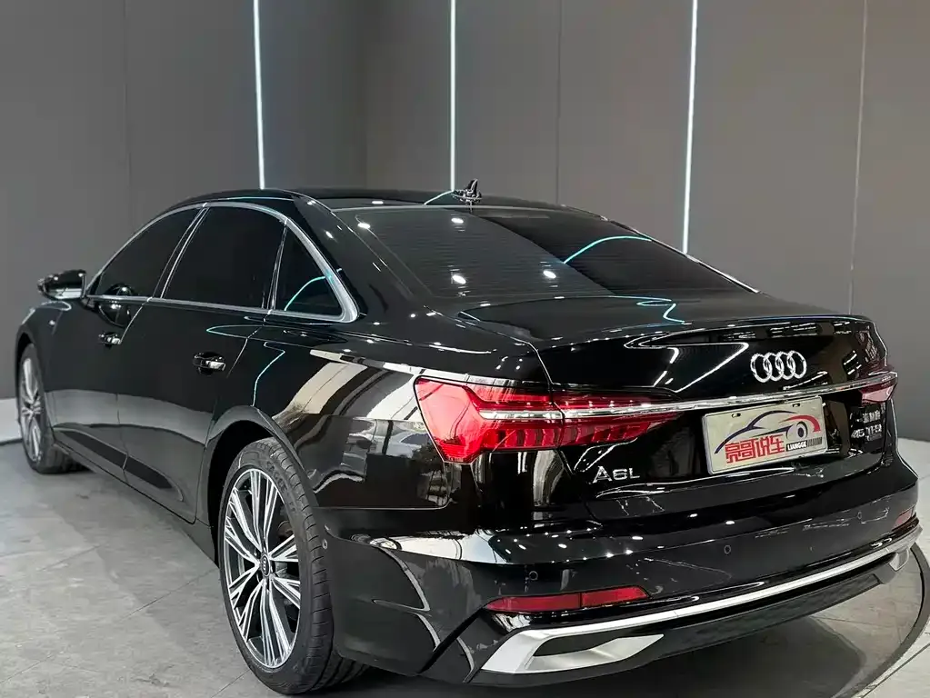 Audi A6L — фото 5