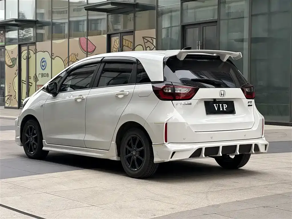 Honda Fit — фото 4