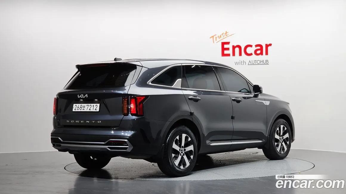 Kia Sorento — фото 10