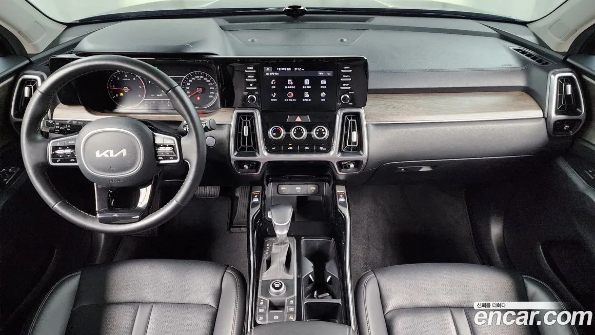 Kia Sorento — фото 9