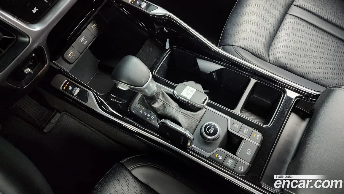 Kia Sorento — фото 8