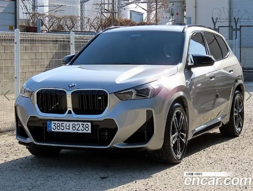BMW X1 — фото 1