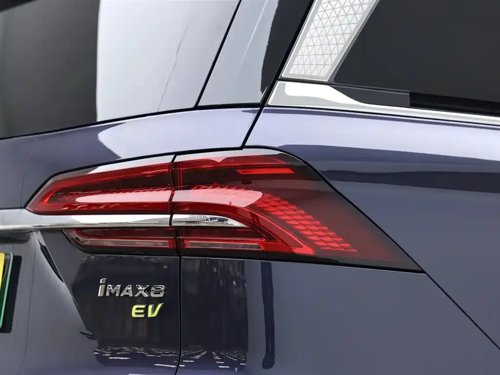 Roewe iMAX8 New Energy — фото 7