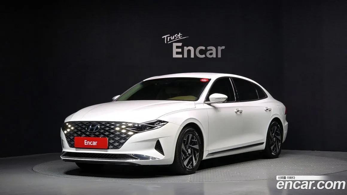Hyundai Grandeur — фото 1
