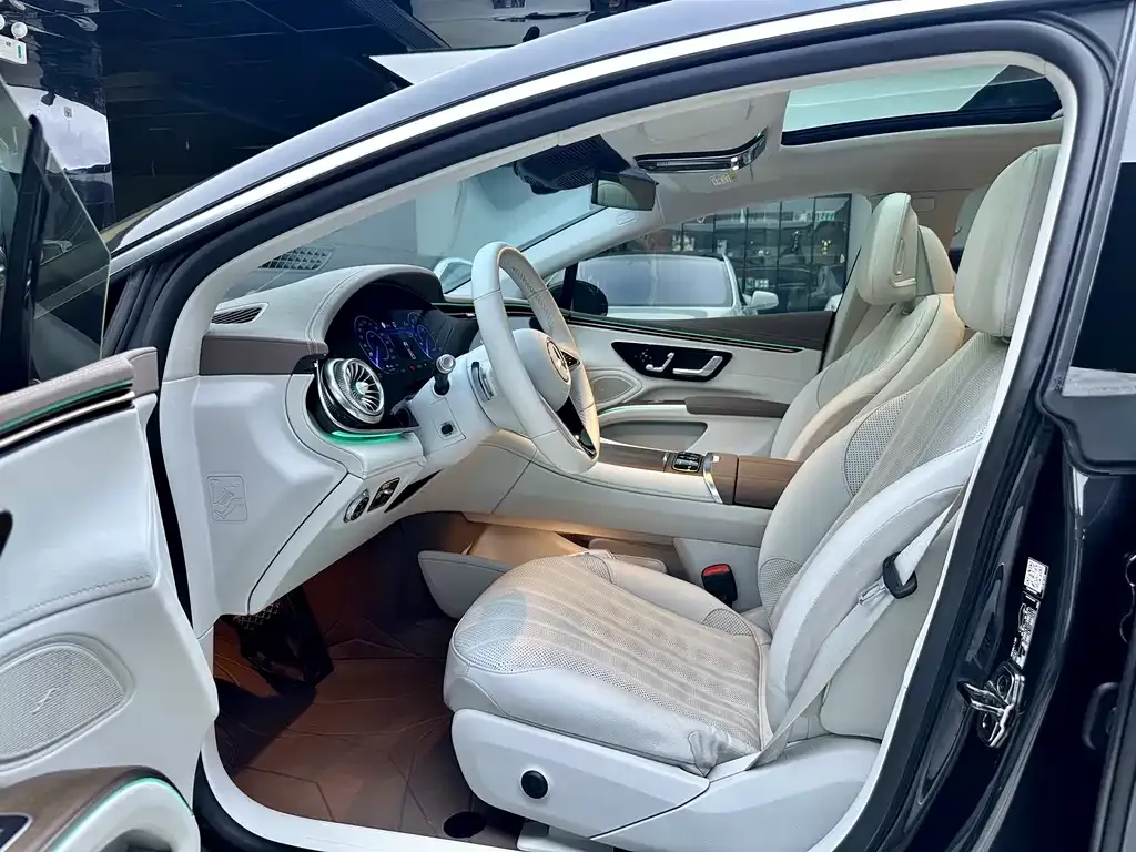 Mercedes-Benz EQS — фото 10