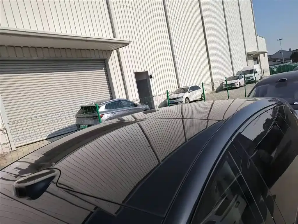 Li Auto i8 — фото 10