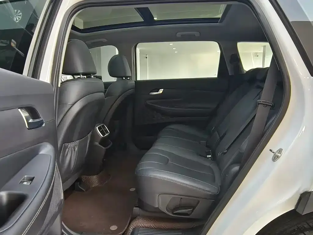 Hyundai Santa Fe — фото 4