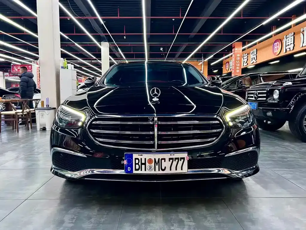 Mercedes-Benz E-Class — фото 2