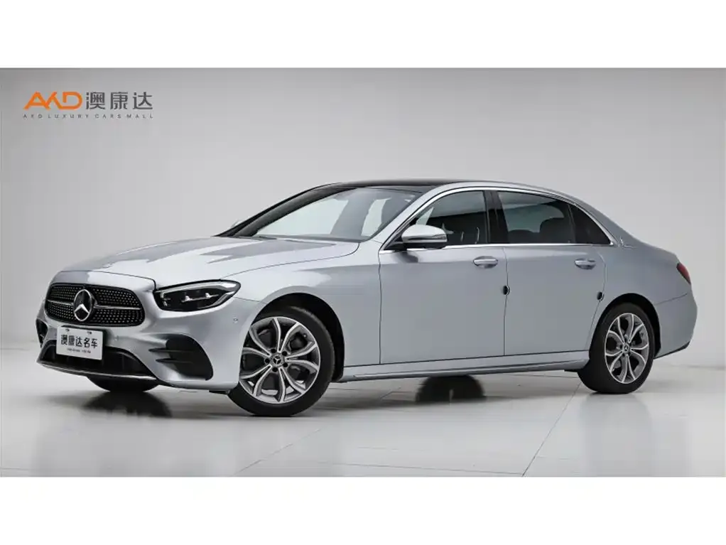 Mercedes-Benz E-Class — фото 1