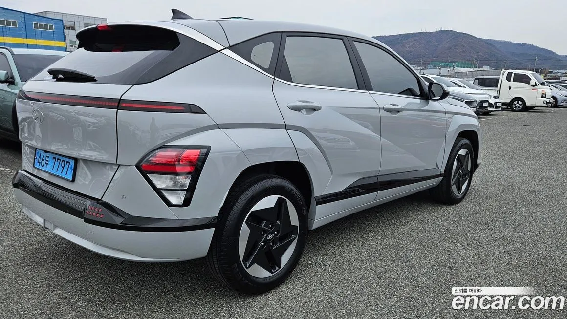 Hyundai Kona — фото 7