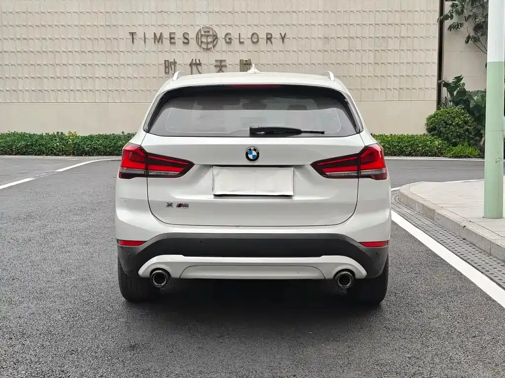 BMW X1 — фото 10