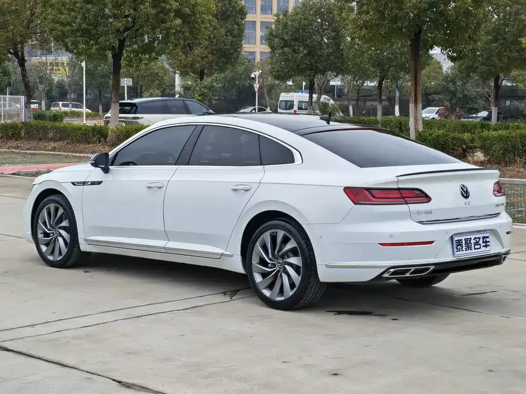Volkswagen CC — фото 6