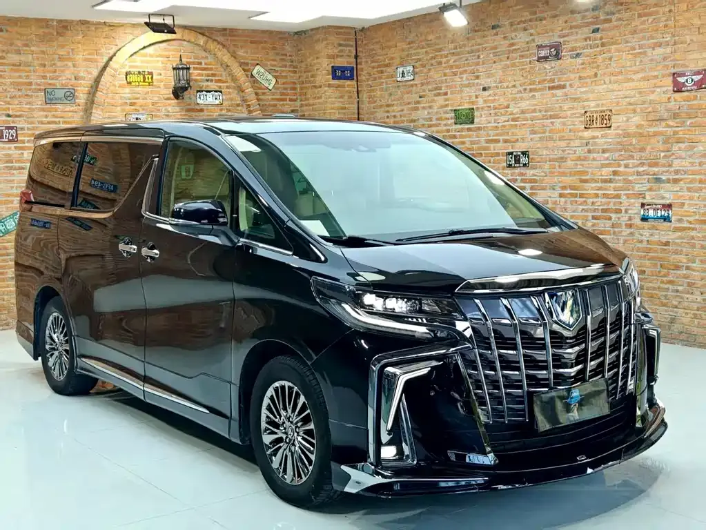 Toyota Vellfire — фото 8