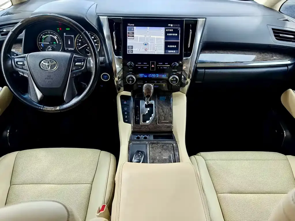 Toyota Vellfire — фото 4