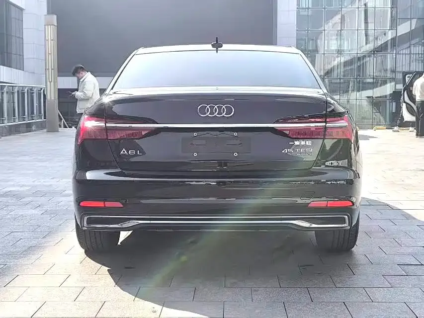 Audi A6L — фото 4
