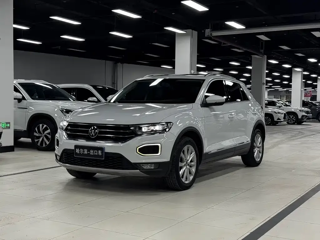 Volkswagen T-Roc — фото 1