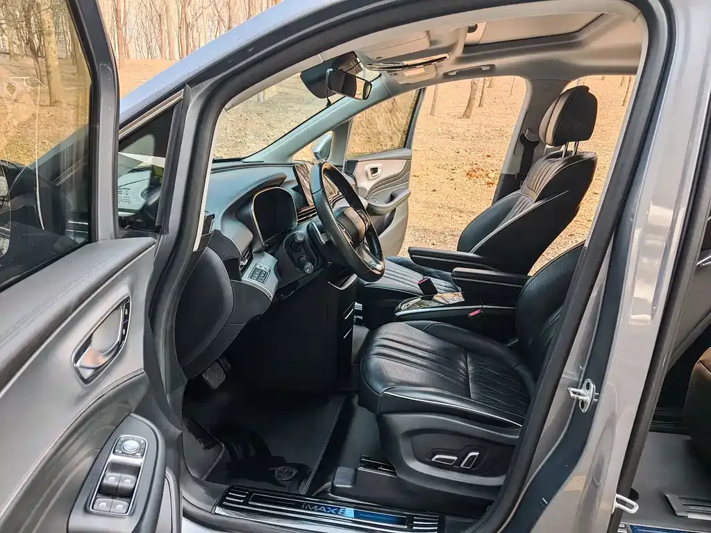 Roewe iMAX8 — фото 7
