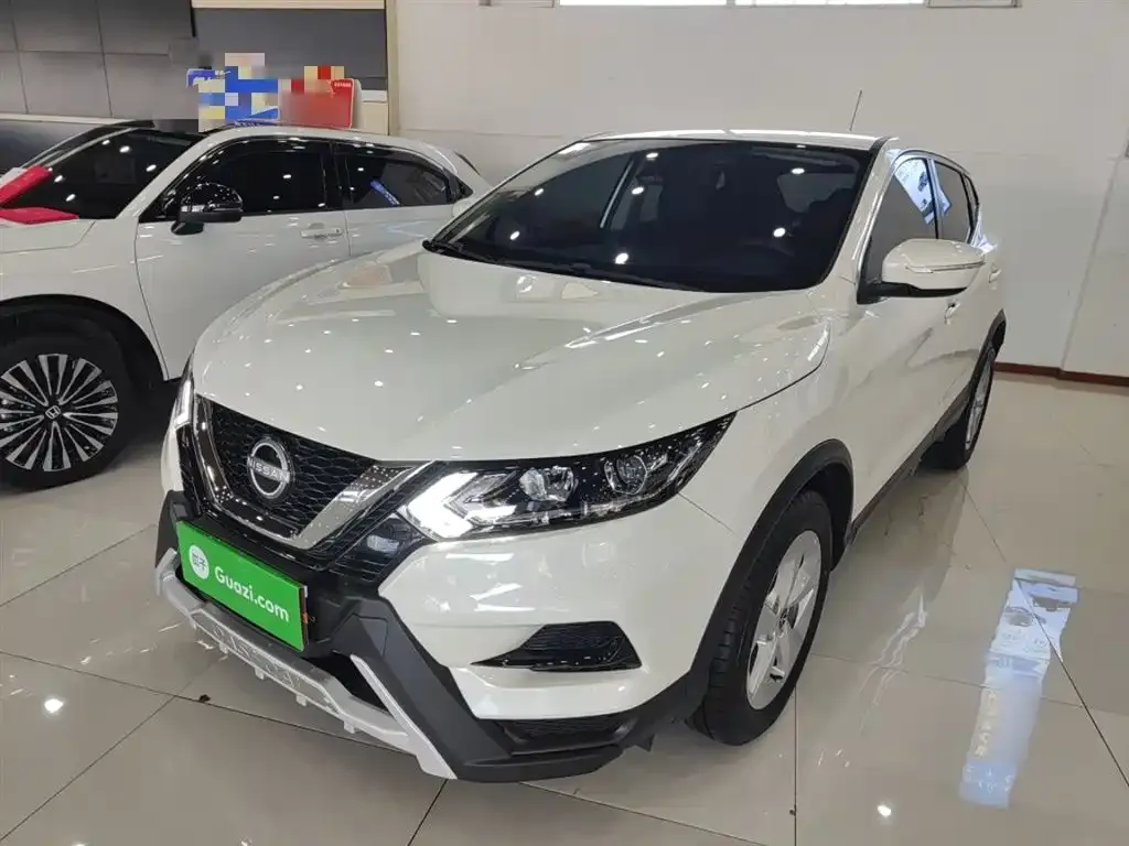Nissan Qashqai — фото 1