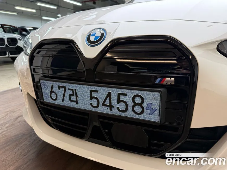 BMW i4 — фото 10