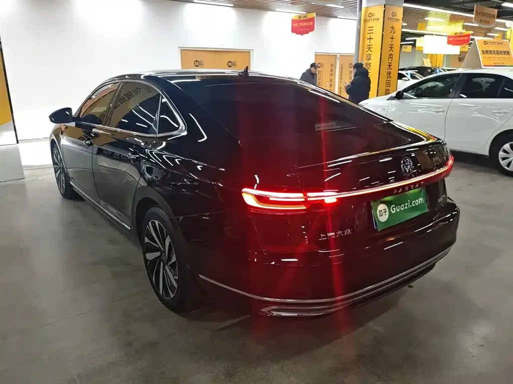 Volkswagen Passat — фото 4