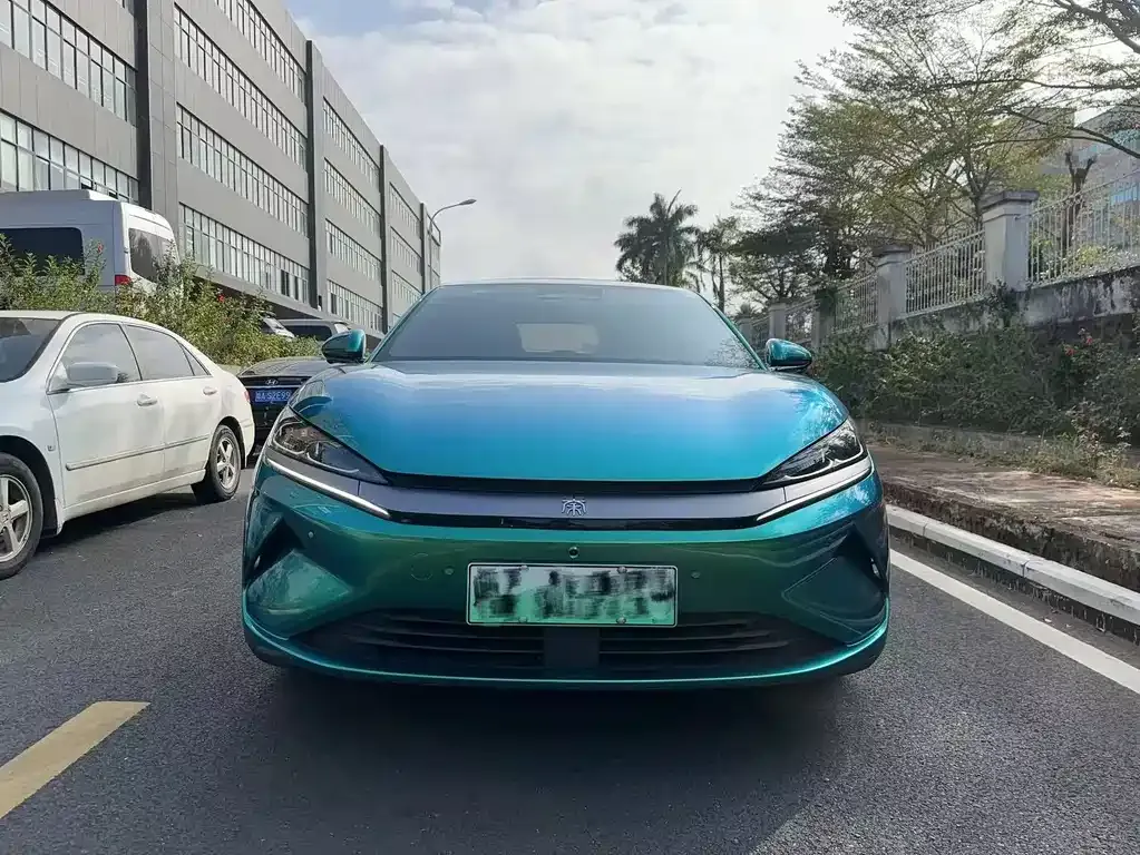 BYD Qin L — фото 6