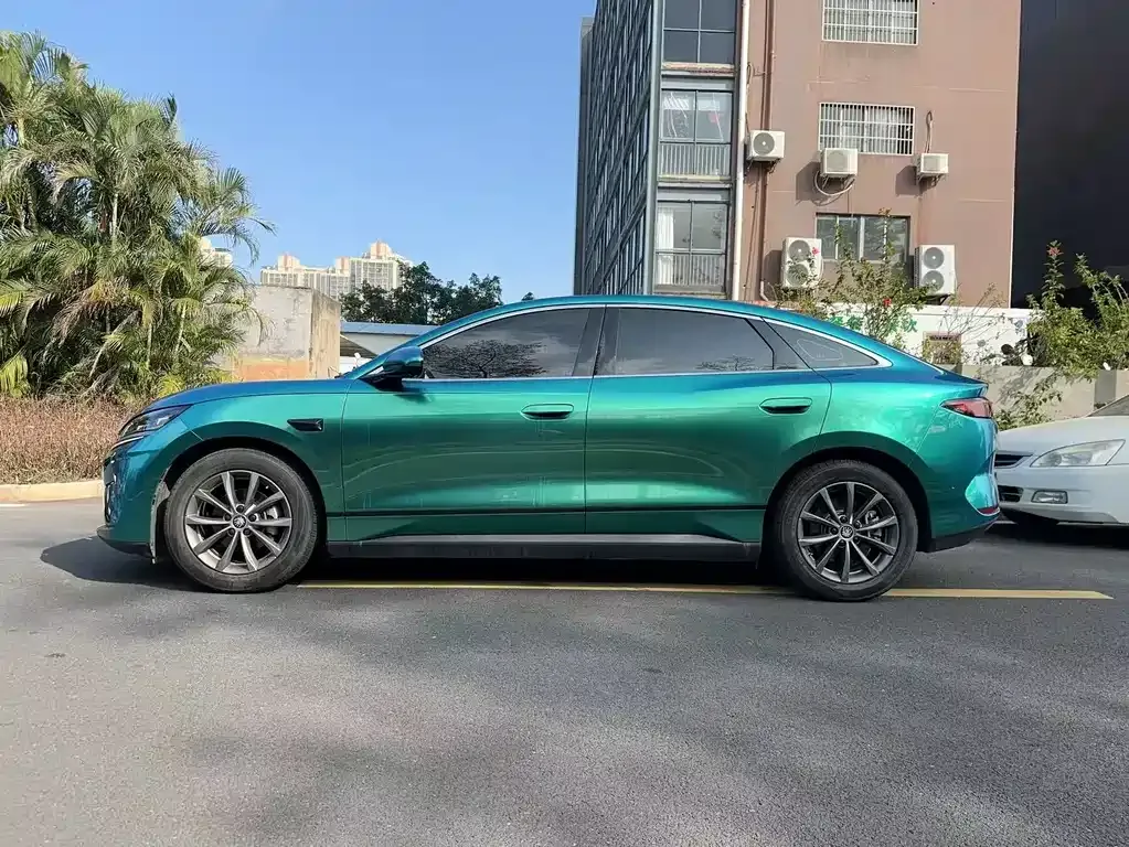 BYD Qin L — фото 9